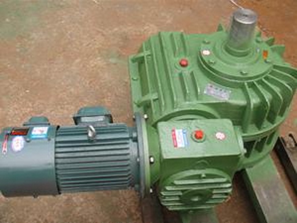 GCWS系列圓弧齒圓柱蝸桿減速機(jī)